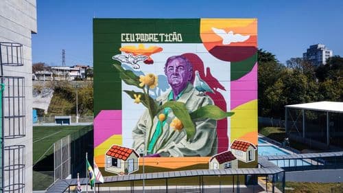 Padre Ticão recibe mural de 420 m² y CEU con su nombre en la Zona Este de SP