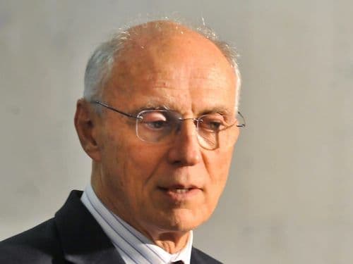 Parkinson e esperança: Eduardo Suplicy abraça a cannabis medicinal