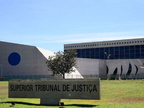 STJ debate mudança no acesso à maconha medicinal