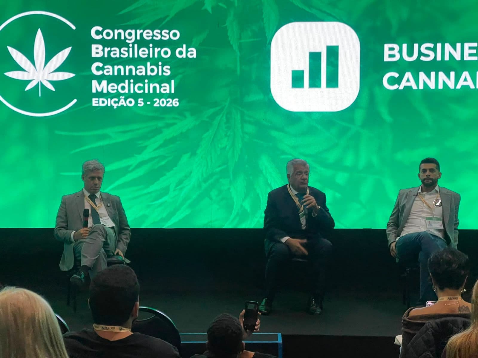Paulo Teixeira defende avanço da regulamentação da cannabis medicinal e anuncia projeto para o cânhamo industrial