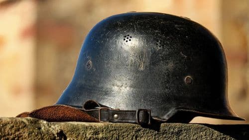 Imagem da noticia: Ucrânia entrega primeiras prescrições de cannabis medicinal a veterano de guerra e paciente com esclerose múltipla